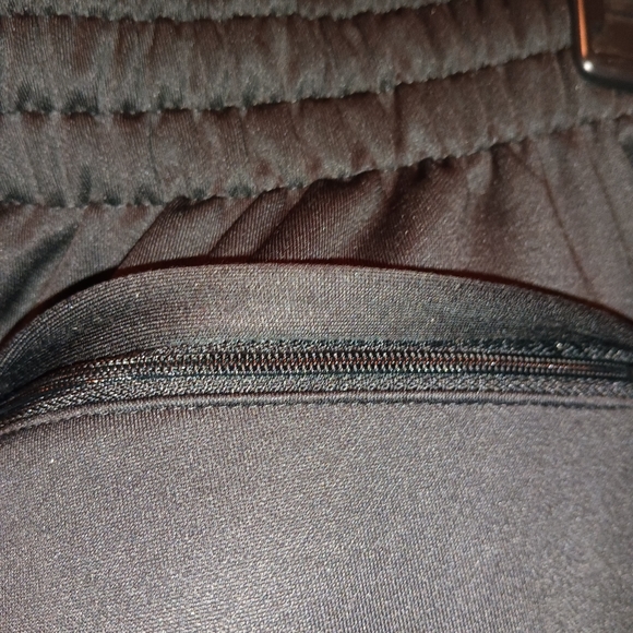 Footlocker Men's Polyester and Spandex Black Sweatpants - Picture 5 of 6